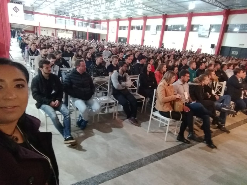 PALESTRA LIMITES EXTREMOS COM CLAYTON CONSERVANI É SUCESSO