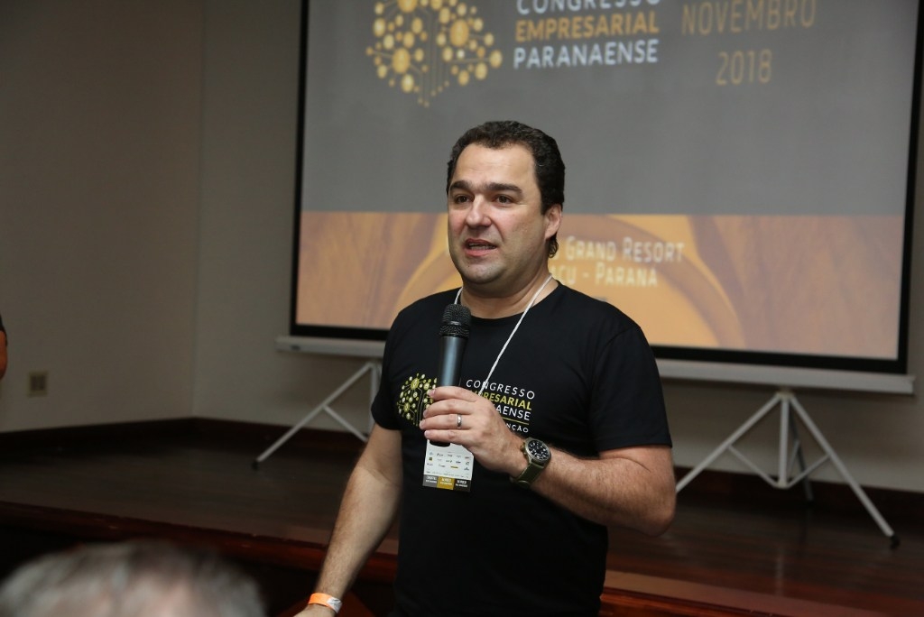 PRESIDENTE DA FACIAP É RECONDUZIDO À NOVA GESTÃO